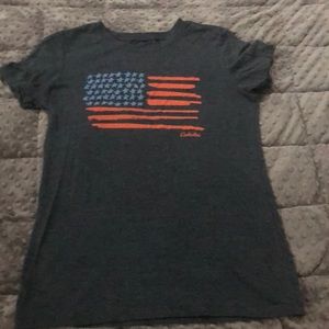 Women’s Medium Cabelas American flag T shirt